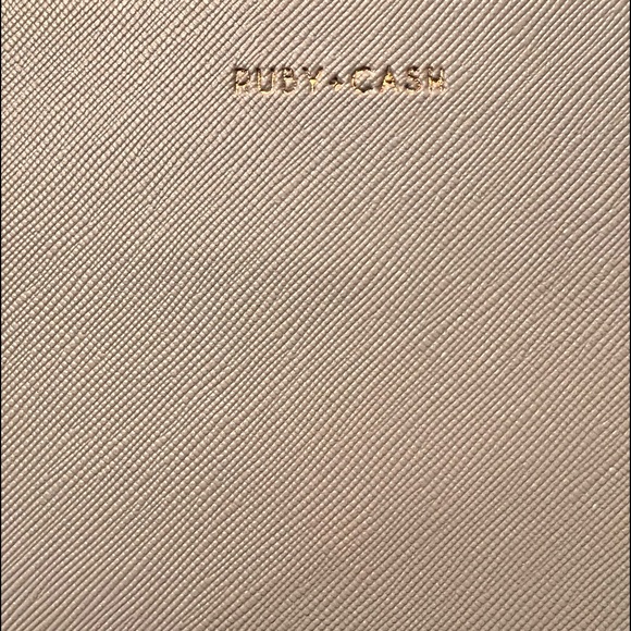 NWT Ruby & Cash Glam Essentials Makeup Bag 9x7 - Picture 4 of 5